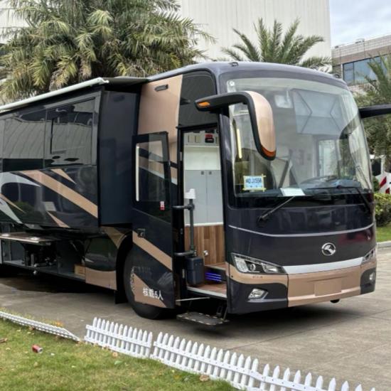 ทีมงานภาพยนตร์รถอาร์วี